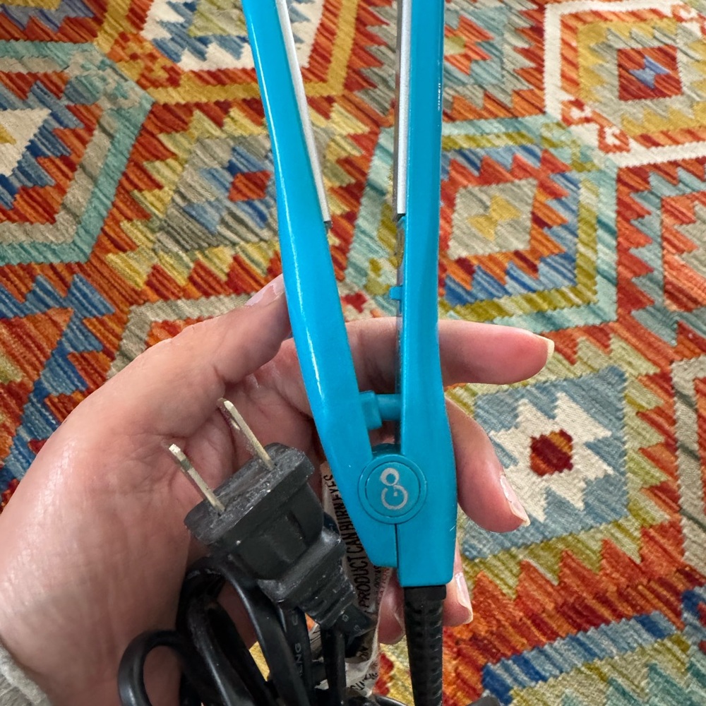 1/4 inch mini Go styling iron/flat iron by FHI Heat